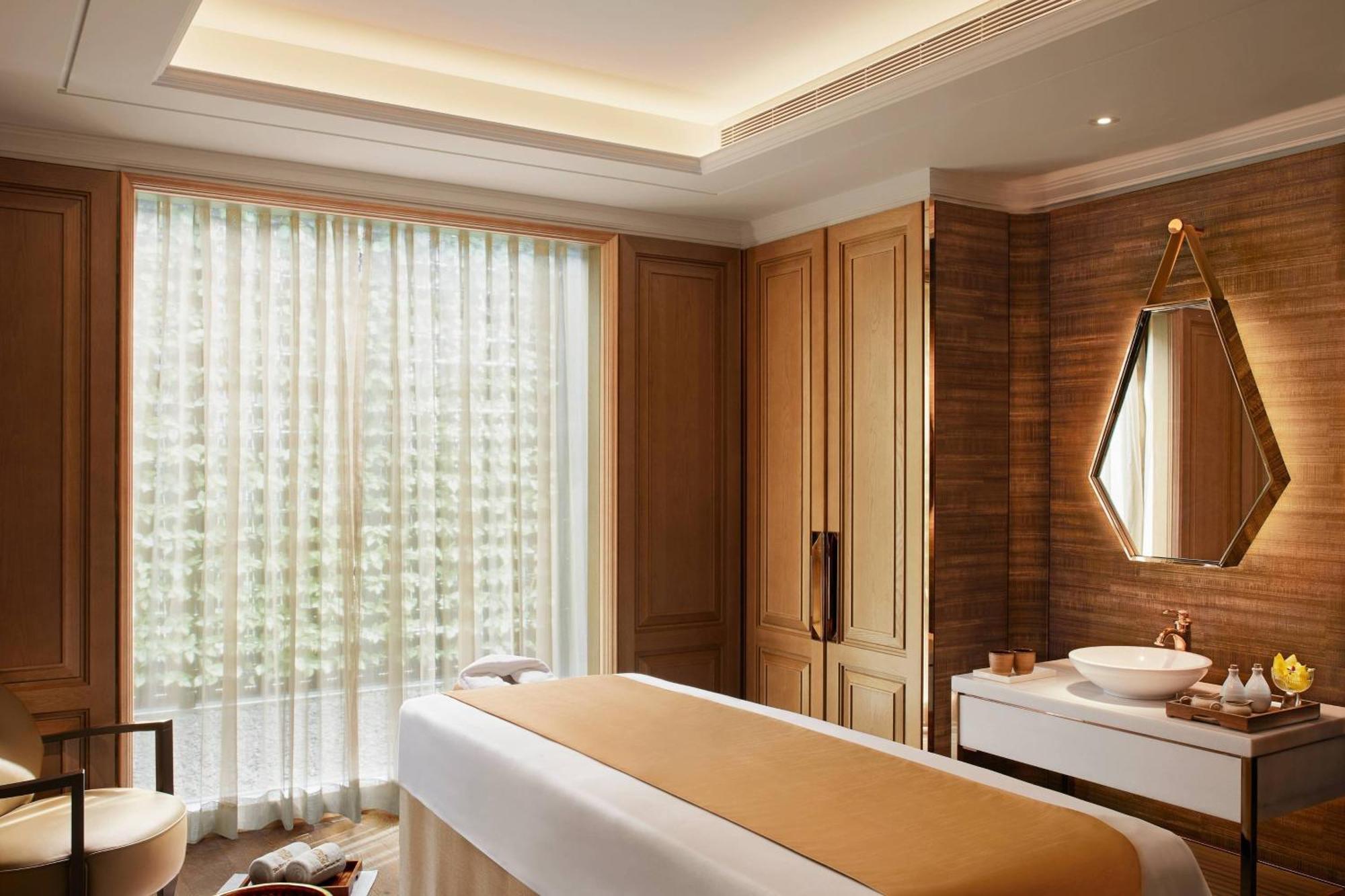 The Ritz-carlton, Hotel Pune