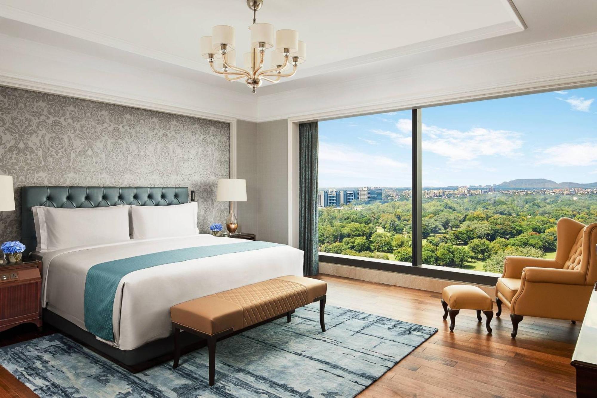 The Ritz-carlton, Hotel 5*