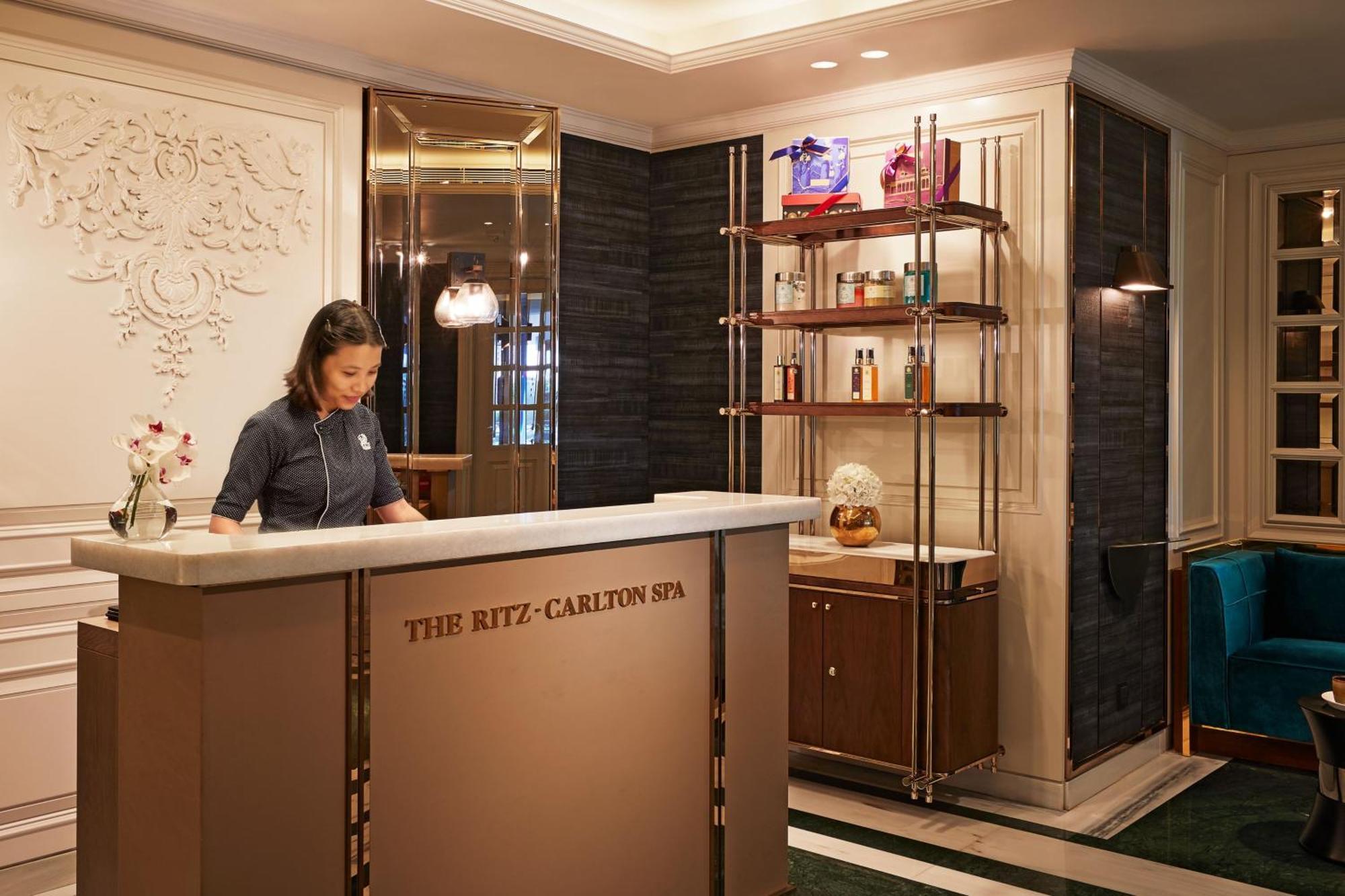 The Ritz-carlton, Hotel 5*