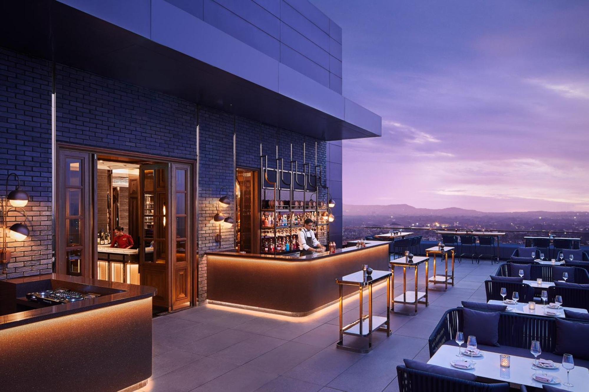 The Ritz-carlton, Hotel 5*
