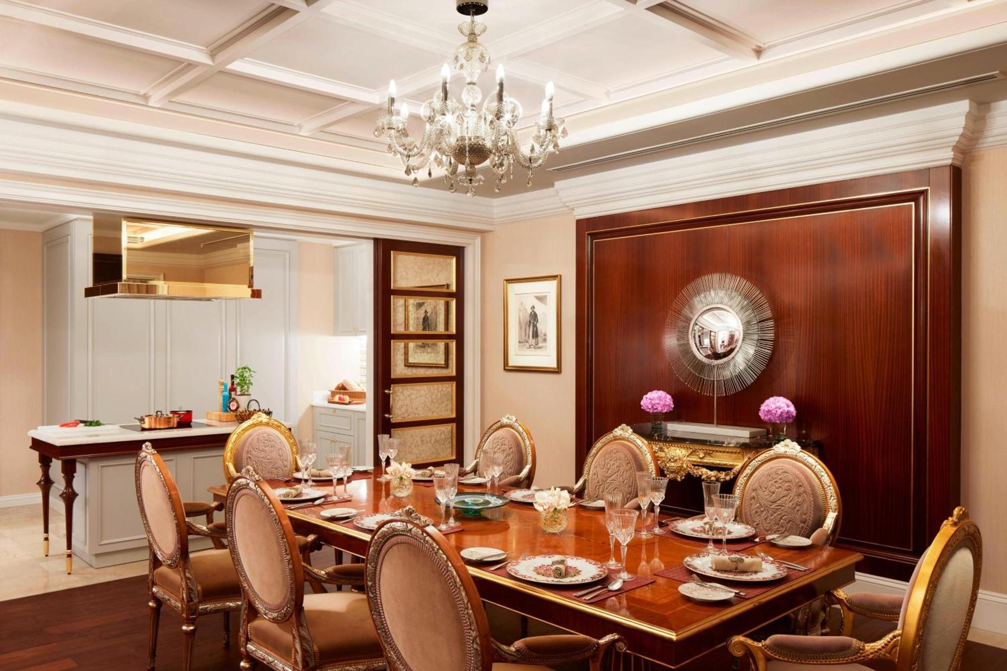 Hotel The Ritz-carlton, 5*