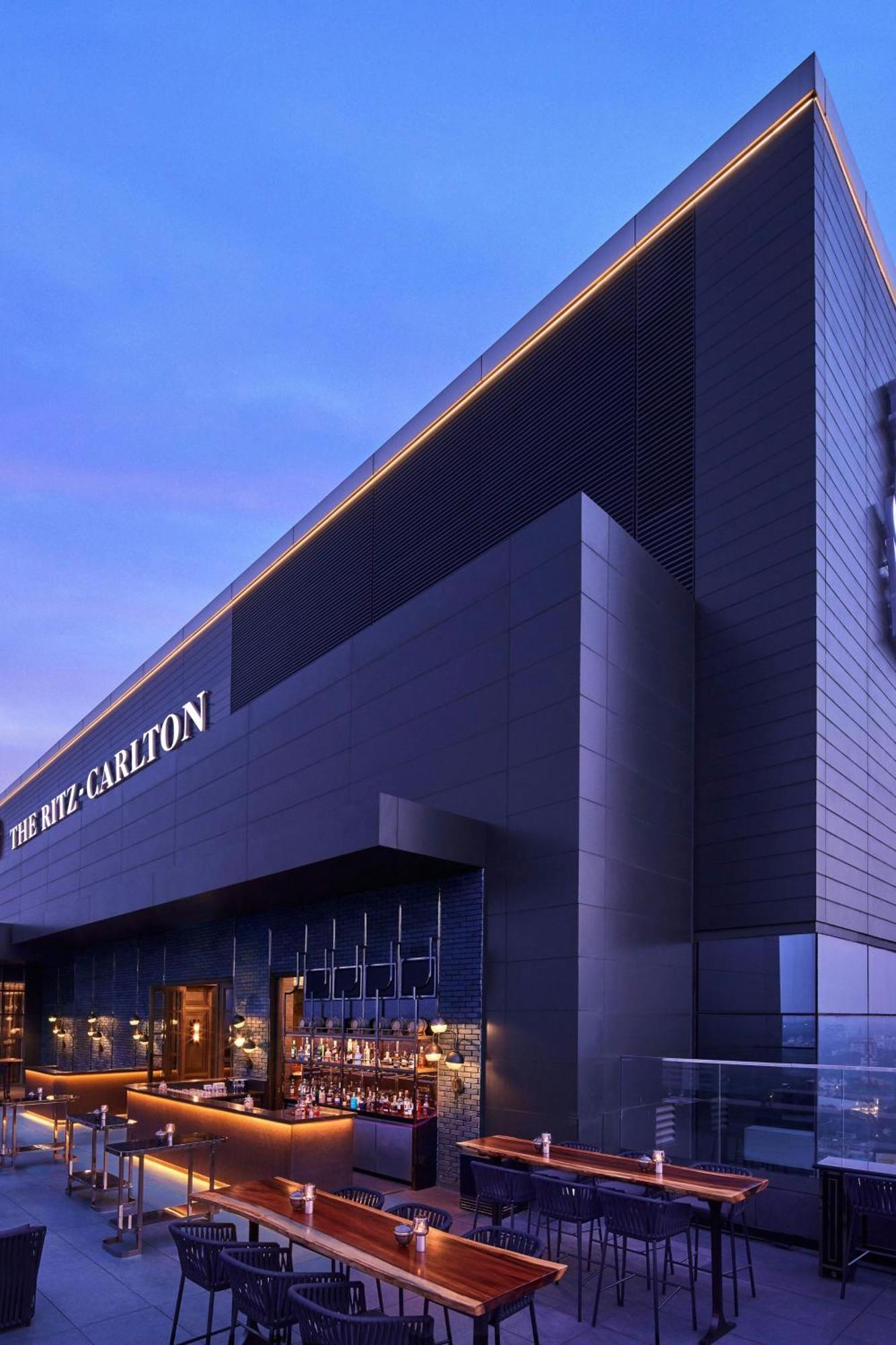 The Ritz-carlton, Hotel 5*